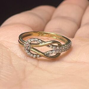 Elegant 14K Infinity Diamond Knot Ring